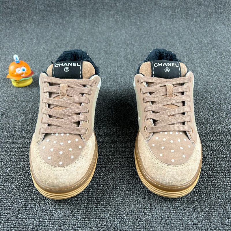 Chanel香奈兒卡其絨面板鞋 尺碼：38 整體成色不錯-1