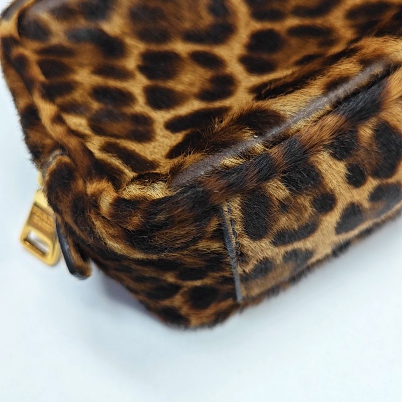 PRADA棕色皮草單肩包斜挎包金色五金可拆卸肩-11