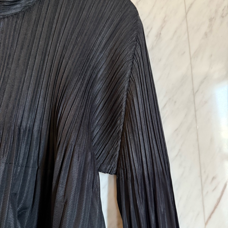 Pleats Please ISSEY MIYAKE 蓬蓬連褶連帽外套 3號-3