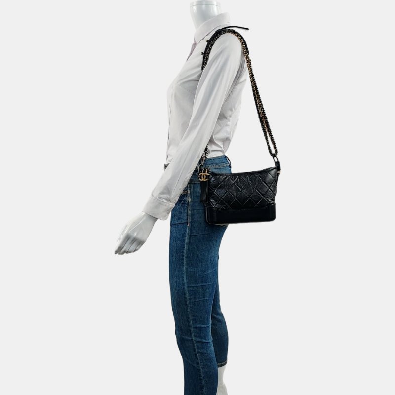 CHANEL GABRIELLE小號黑色牛皮菱格紋絎縫流浪包單肩包手拿包金色銀色釘色五金27開可拆卸肩帶9.8新-1