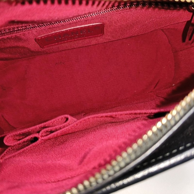 CHANEL GABRIELLE小號黑色牛皮菱格紋絎縫流浪包單肩包手拿包金色銀色釘色五金27開可拆卸肩帶9.8新-6