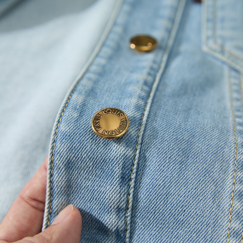 ❤️ LV 百搭款式 牛仔外套 精緻紐扣-6