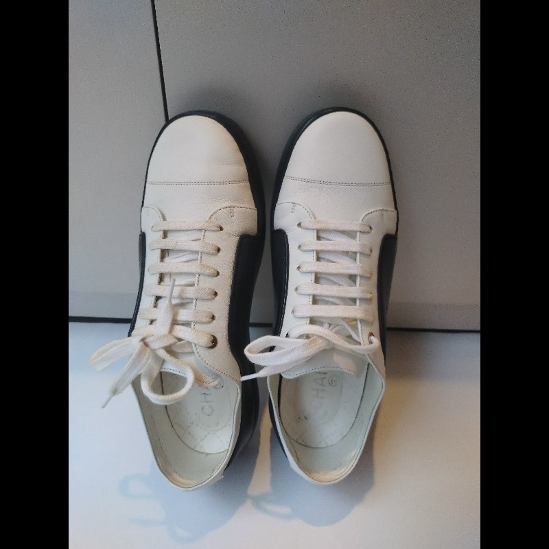Chanel 黑白皮革綁帶休閒鞋-2