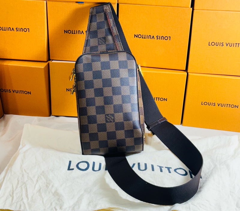 ✨稀有美品 LV 路易威登 棋盤格經典 腰包 胸包-0