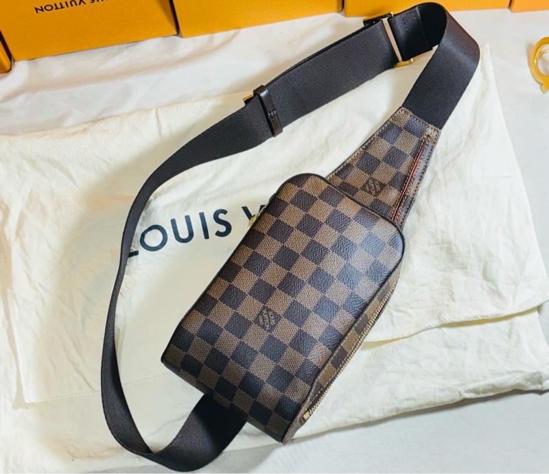 ✨稀有美品 LV 路易威登 棋盤格經典 腰包 胸包-1