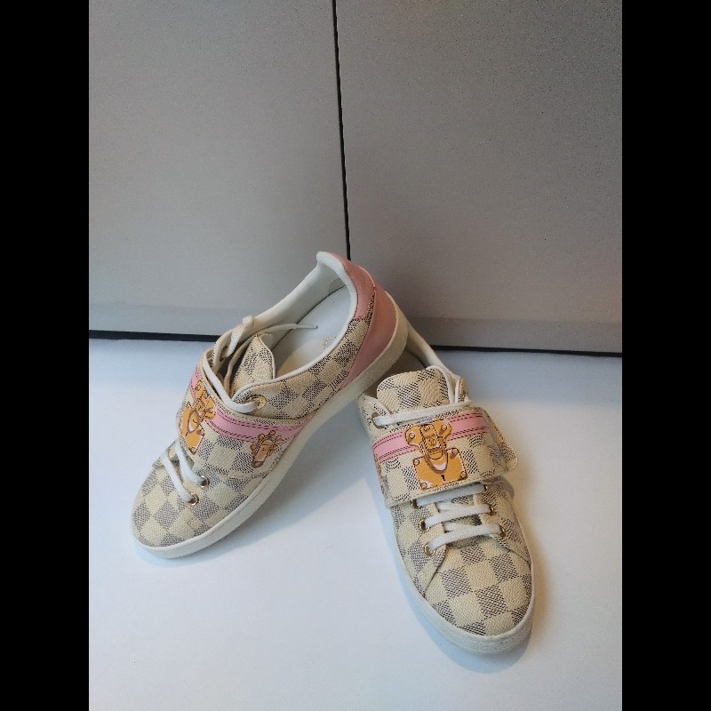 LV 白格粉邊休閒鞋-0