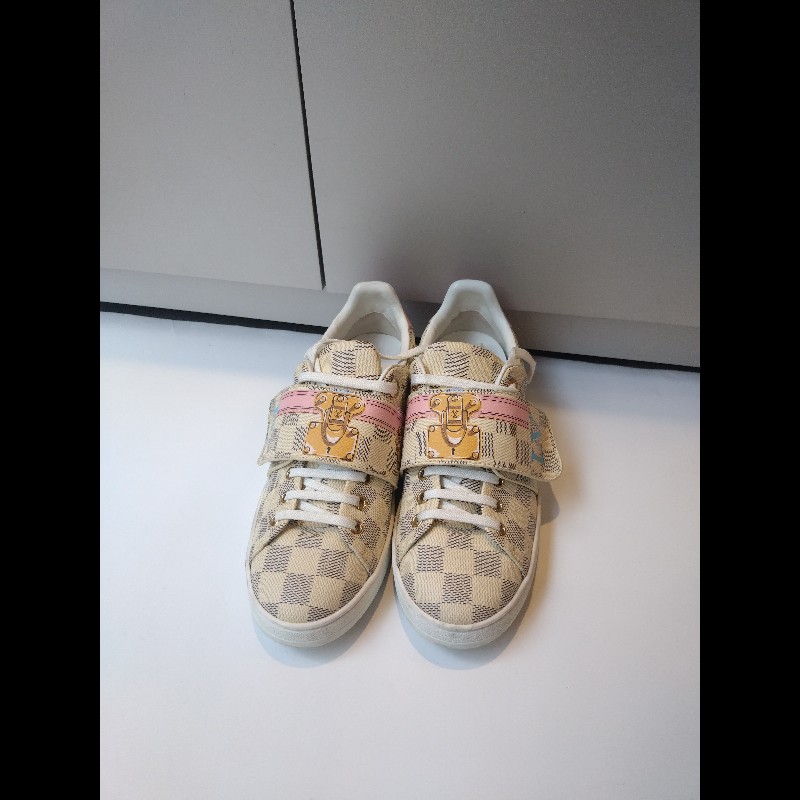 LV 白格粉邊休閒鞋-2