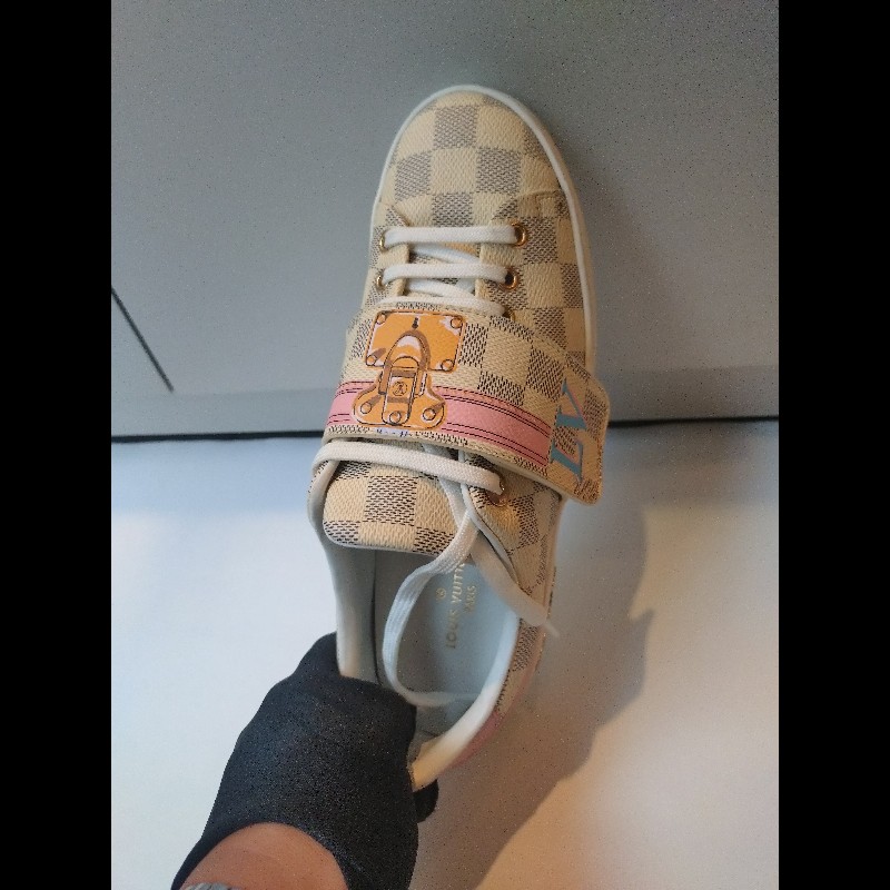 LV 白格粉邊休閒鞋-7