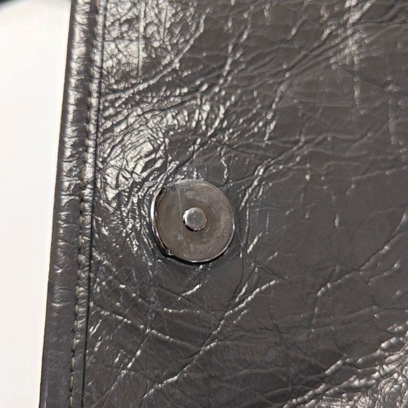 YSL NIKI 中號深灰色牛皮絎縫V紋單肩包斜挎包釘色五金-10