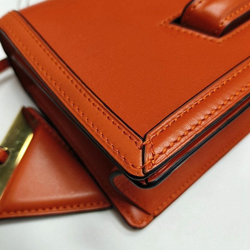 LOEWE Barcelona 橙色牛皮斜挎包單肩包金色五金可拆卸肩帶-14