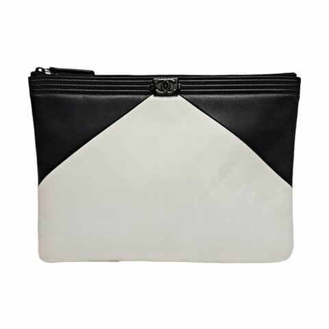 CHANEL BOY CHANEL白色羊皮手拿包黑色五金24開