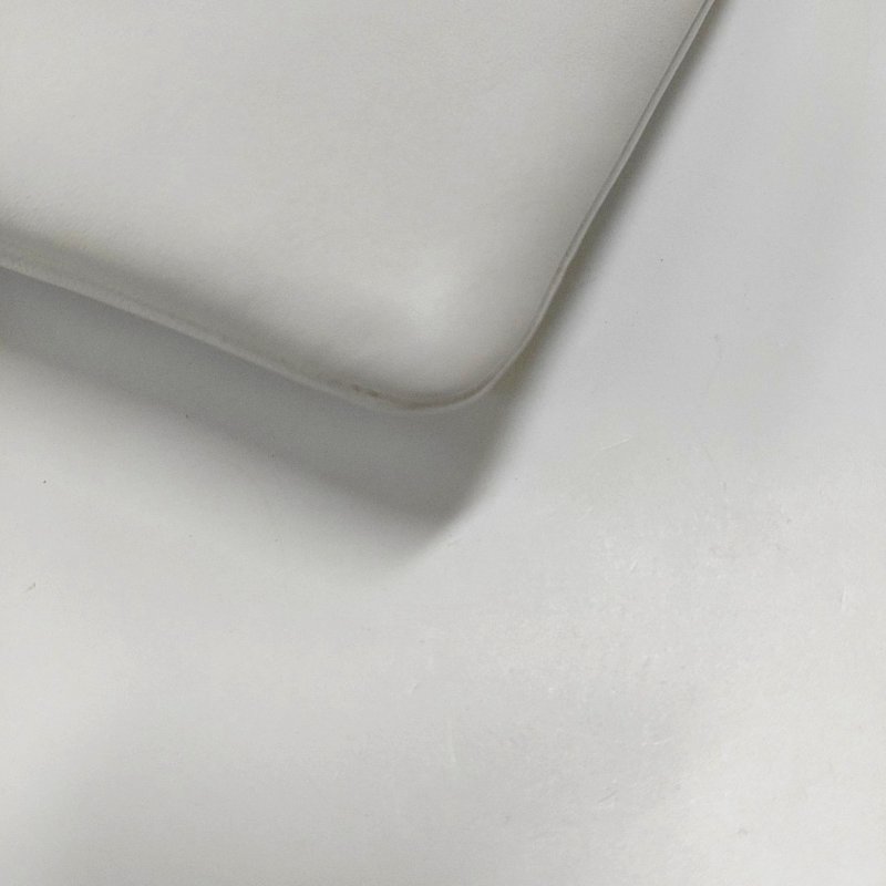 CHANEL BOY CHANEL白色羊皮手拿包黑色五金24開-11