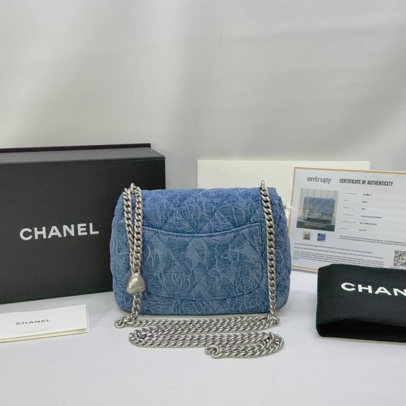 CHANEL 丹寧山茶花愛心扣鏈帶包-1