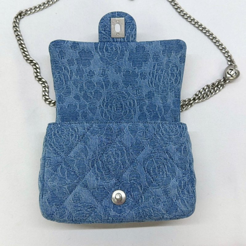 CHANEL 丹寧山茶花愛心扣鏈帶包-6