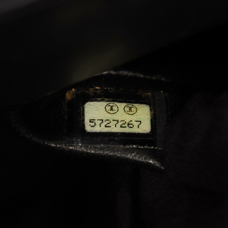 香奈兒 (CHANEL) Medallion 手提包，黑色粒面小牛皮，二手，女士，帶銀色金屬扣和雙C標誌，Coco-4