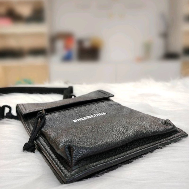 Balenciaga 巴黎世家 Men's Explorer Pouch 黑色-7