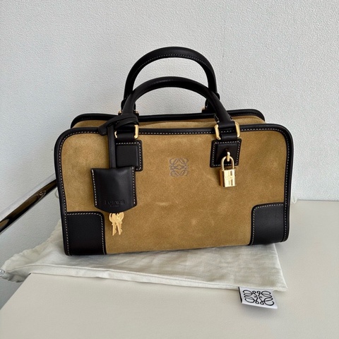 Loewe 麂皮亞馬遜手提包 尺寸約29*17