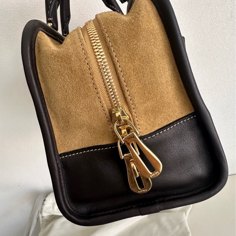 Loewe 麂皮亞馬遜手提包 尺寸約29*17-3