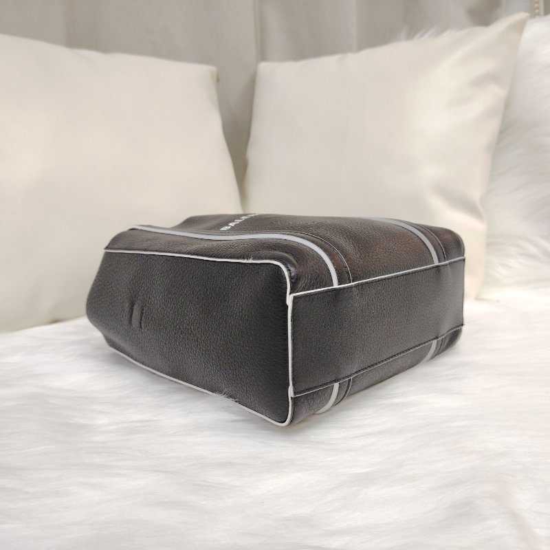 BALENCIAGA 巴黎世家 Everyday 黑色 牛皮革 xxs 白色裝飾邊 托特包-3