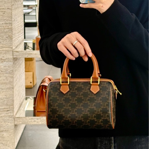 ✨Celine 新款 凱旋門波士頓20cm 兩側有扣環 99新❤️