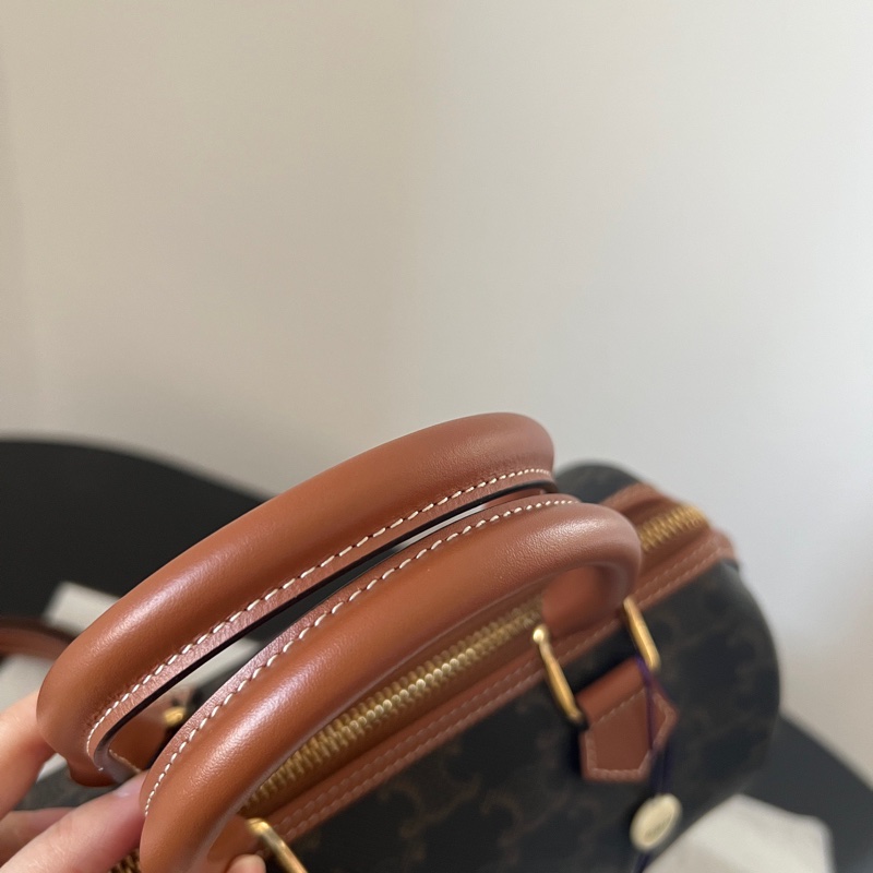 ✨Celine 新款 凱旋門波士頓20cm 兩側有扣環 99新❤️-6