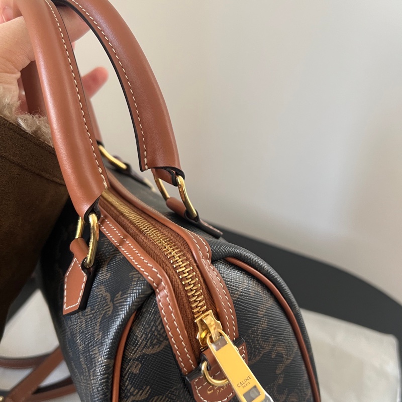 ✨Celine 新款 凱旋門波士頓20cm 兩側有扣環 99新❤️-7