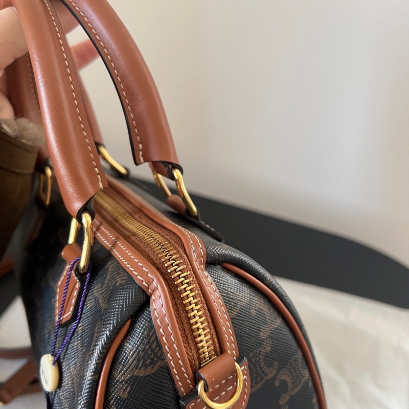 ✨Celine 新款 凱旋門波士頓20cm 兩側有扣環 99新❤️-8