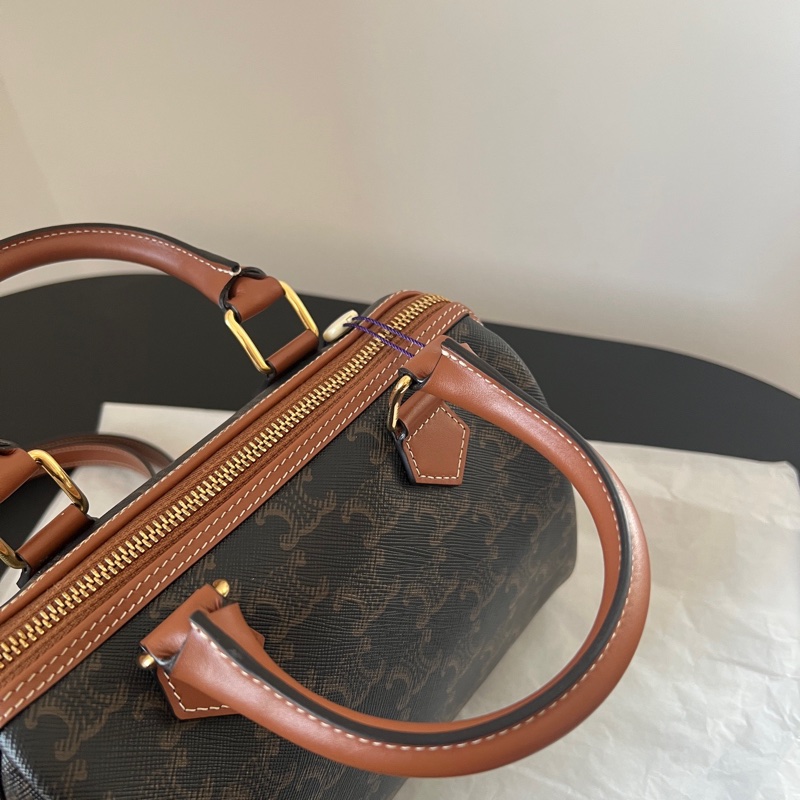 ✨Celine 新款 凱旋門波士頓20cm 兩側有扣環 99新❤️-11