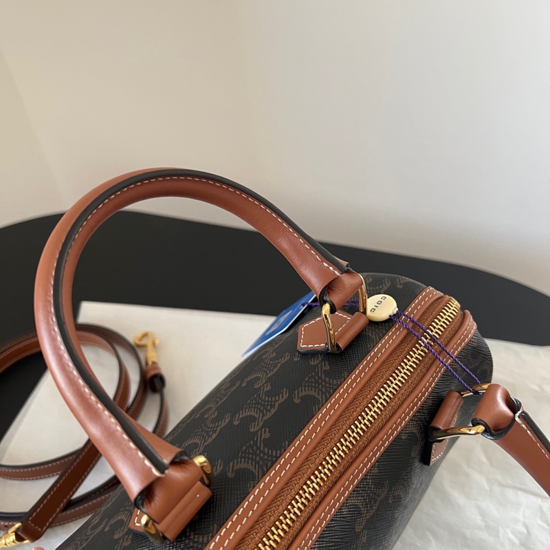 ✨Celine 新款 凱旋門波士頓20cm 兩側有扣環 99新❤️-12