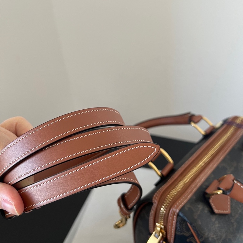✨Celine 新款 凱旋門波士頓20cm 兩側有扣環 99新❤️-13