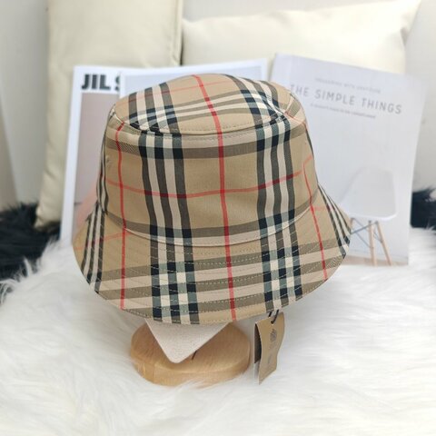 Burberry 經典格紋漁夫帽