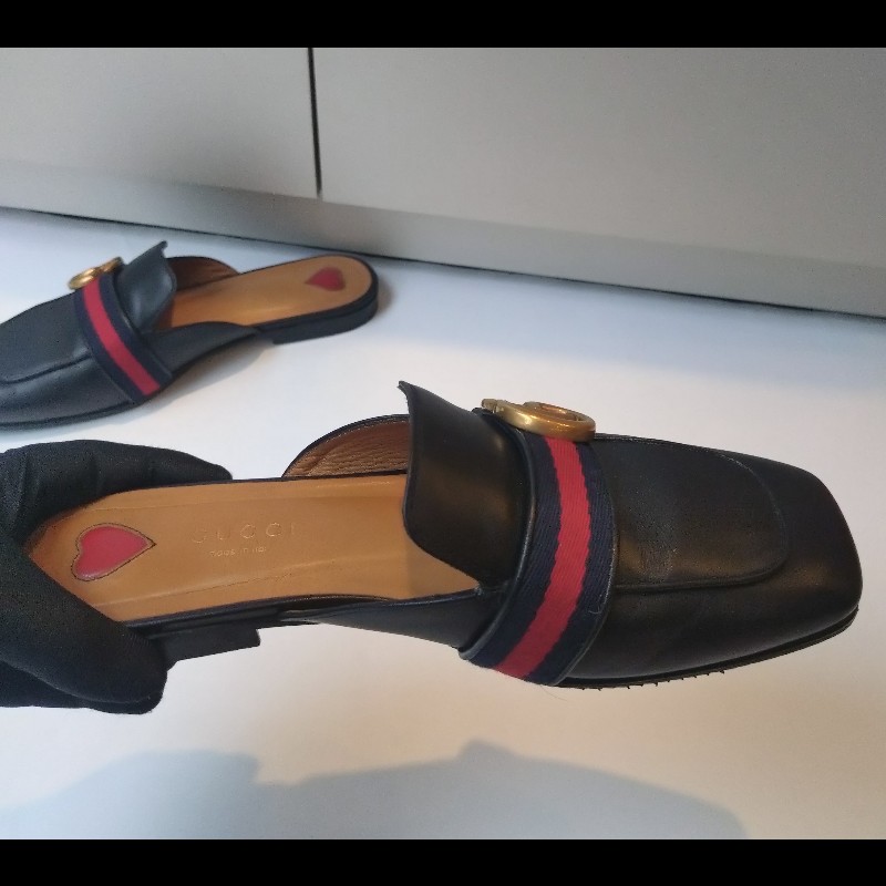 Gucci 黑皮藍紅藍 GG logo 平底鞋-1