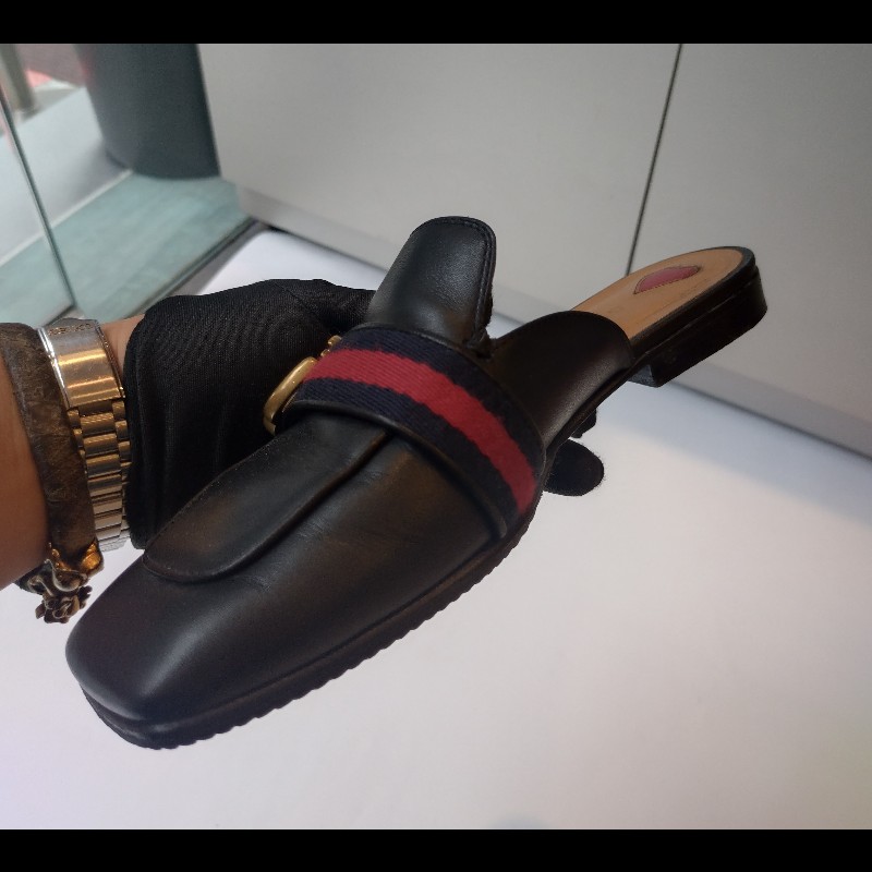 Gucci 黑皮藍紅藍 GG logo 平底鞋-2