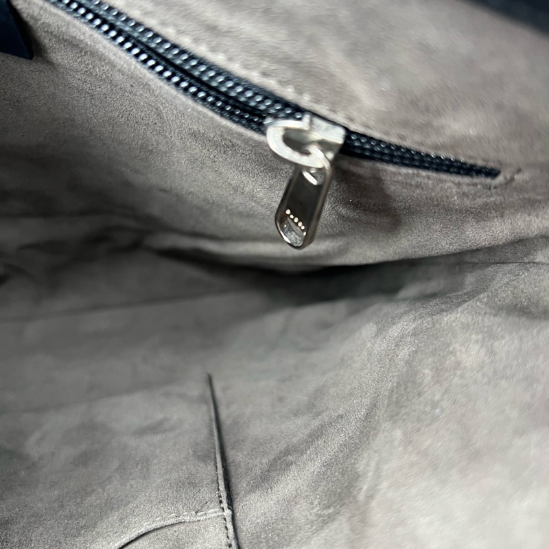 💗香緹國際精品💗 679 Gucci 黑壓紋肩背包 無磨損 內裡乾淨-9