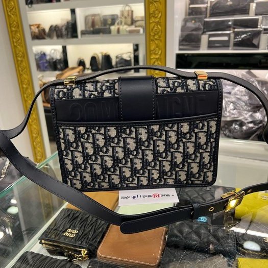 東區正精品㊣DIOR MONTAIGNE CD 30 藍色老花緹花布帆布金釦翻蓋蒙田包斜背包肩背包 RZ6108-5