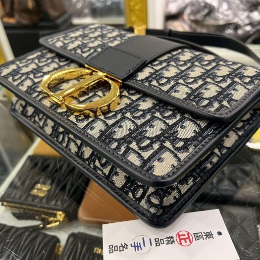 東區正精品㊣DIOR MONTAIGNE CD 30 藍色老花緹花布帆布金釦翻蓋蒙田包斜背包肩背包 RZ6108-8