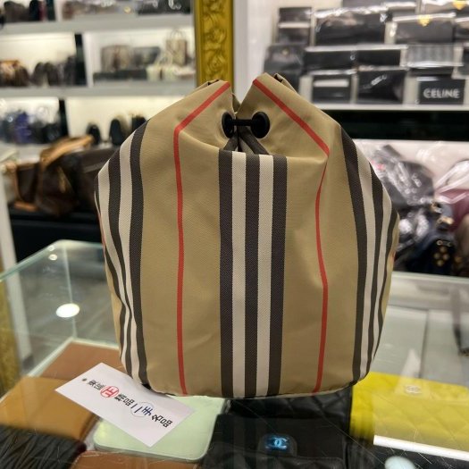 東區正精品㊣BURBERRY 80267371 經典格紋束口收納袋包 RZ6104-4