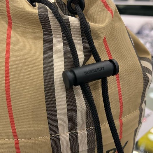 東區正精品㊣BURBERRY 80267371 經典格紋束口收納袋包 RZ6104-6