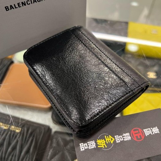 東區正精品㊣BALENCIAGA 765459 全新黑色牛皮金扣字母LOGO釦子零錢袋短夾 RZ6106-5