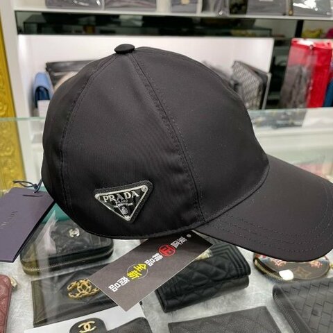 東區正精品㊣PRADA 1HC274 全新黑色尼龍側面銀三角牌棒球帽 M號 RZ6109