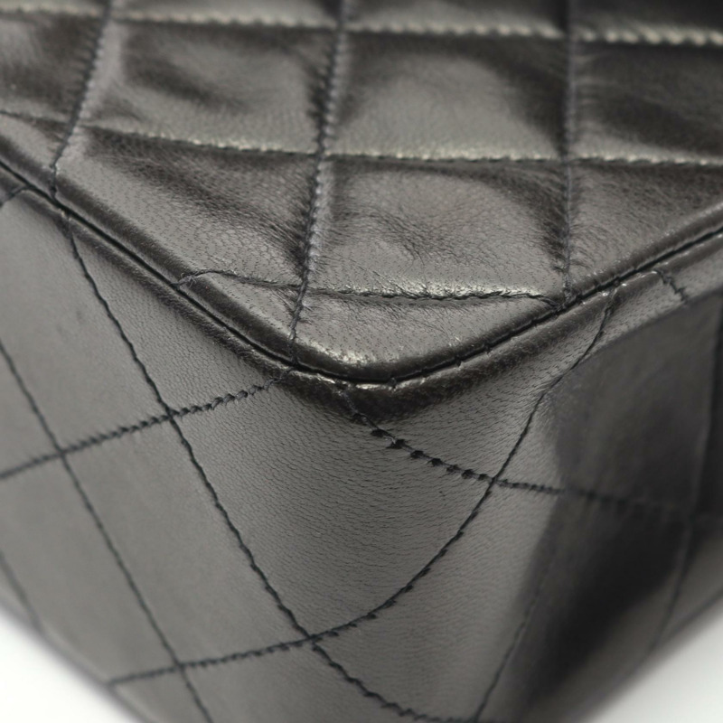 香奈兒 (CHANEL) Matelasse W 翻蓋鏈條單肩背包，羊皮材質，黑色，二手，金色五金-6