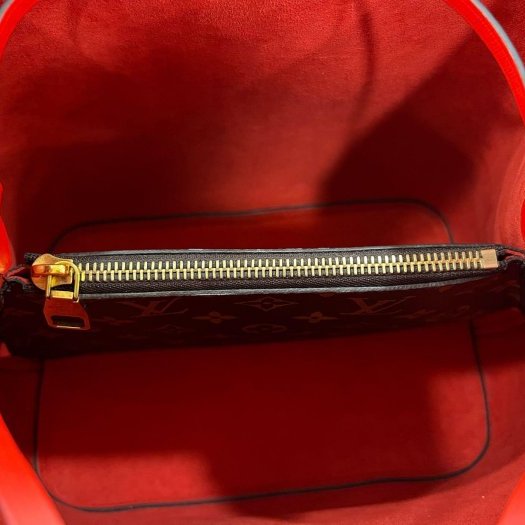 東區正精品㊣LV M44021 NEONOE 原花內層紅色紅邊束口水桶包肩背包斜背包兩用包 RZ6113-2