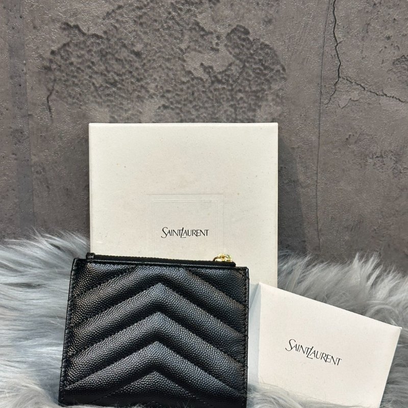 💎Han's house精品服飾💎YSL SAINT LAURENT 魚子醬兩折 短夾 575879-1