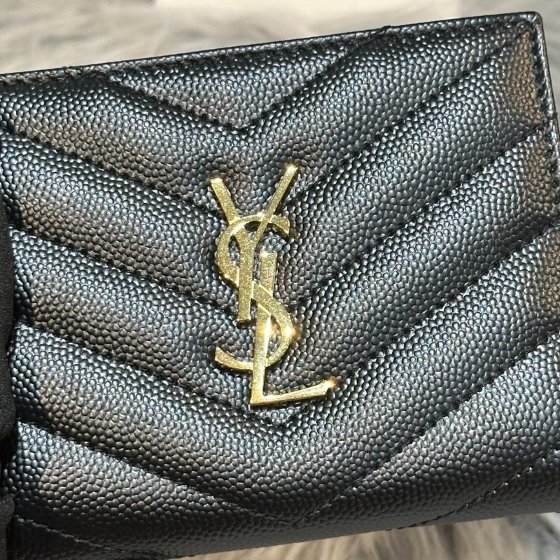 💎Han's house精品服飾💎YSL SAINT LAURENT 魚子醬兩折 短夾 575879-3