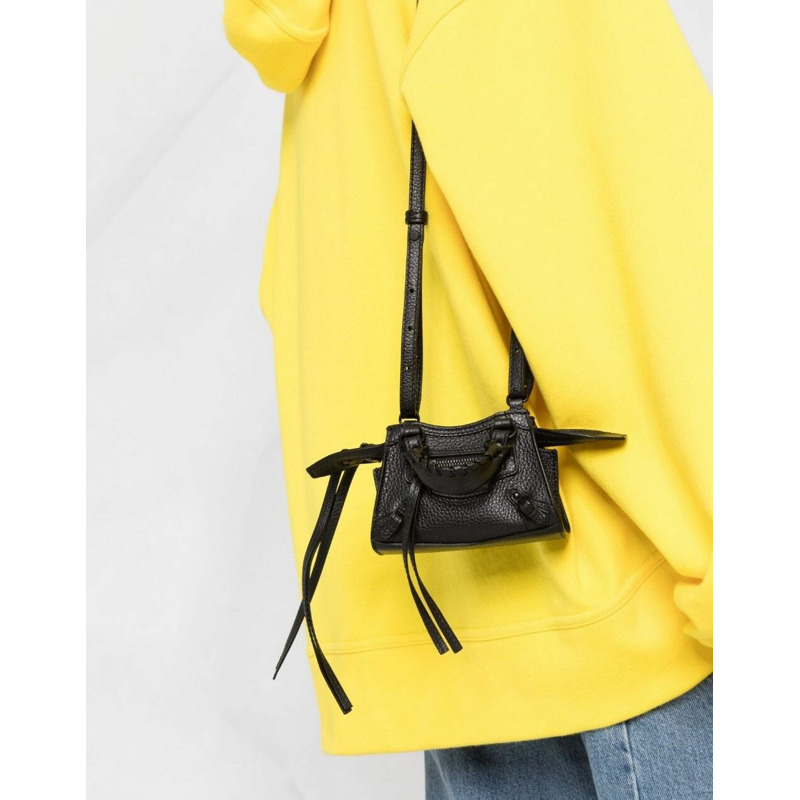 BALENCIAGA Neo Classic Super Nano Bag 669537-8