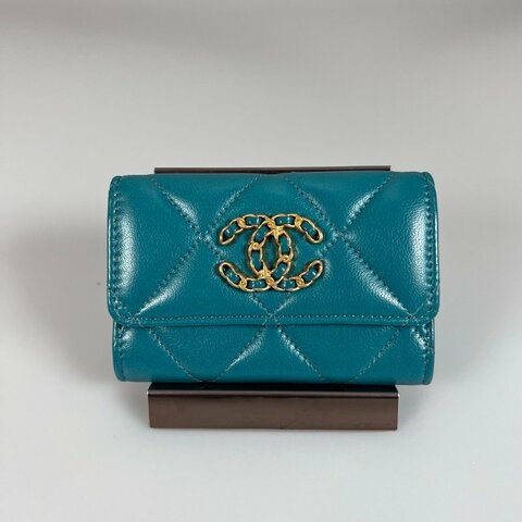 CHANEL 19卡包 綠 30開
