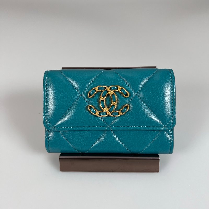 CHANEL 19卡包 綠 30開-0