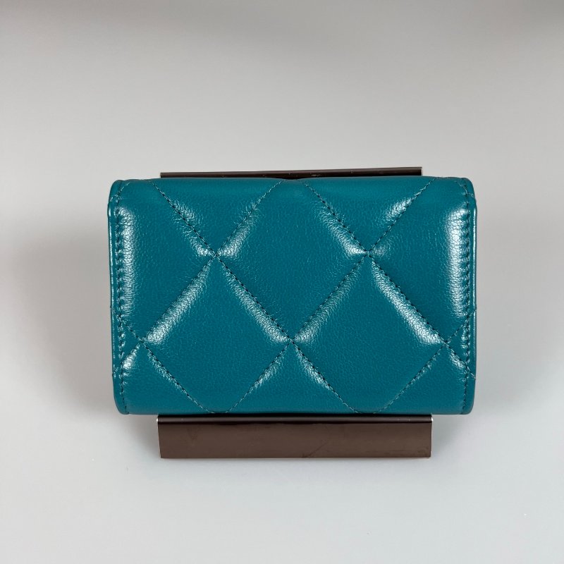 CHANEL 19卡包 綠 30開-1