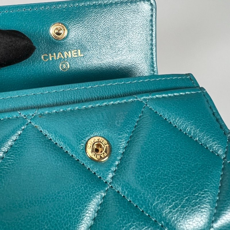CHANEL 19卡包 綠 30開-6