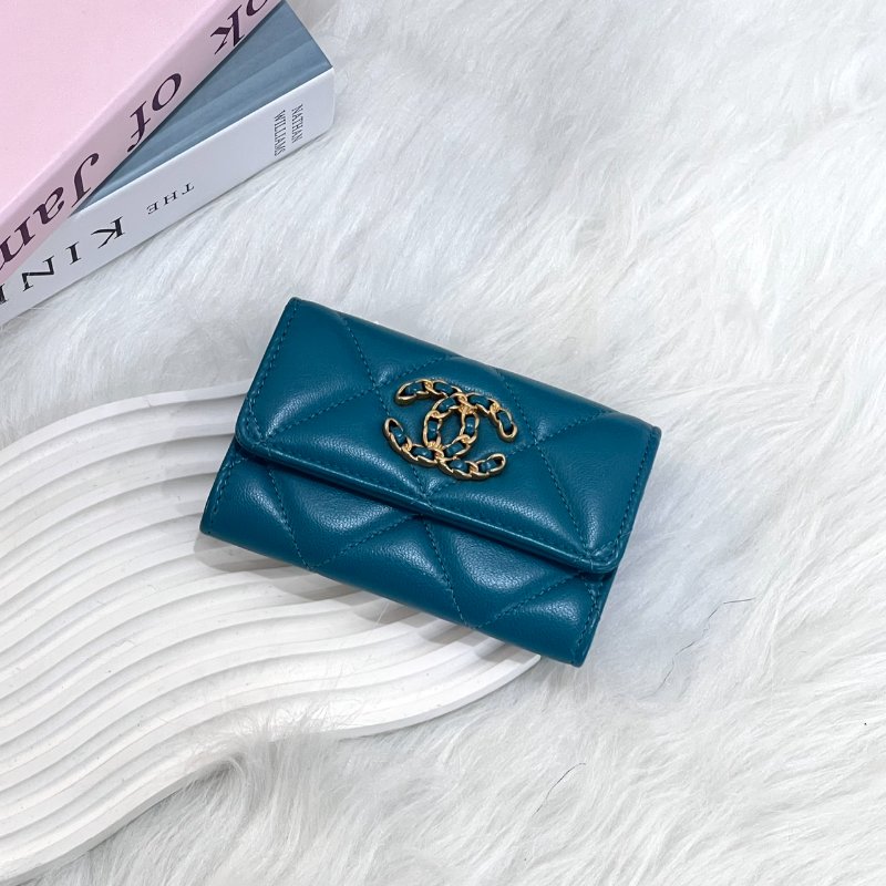 CHANEL 19卡包 綠 30開-0